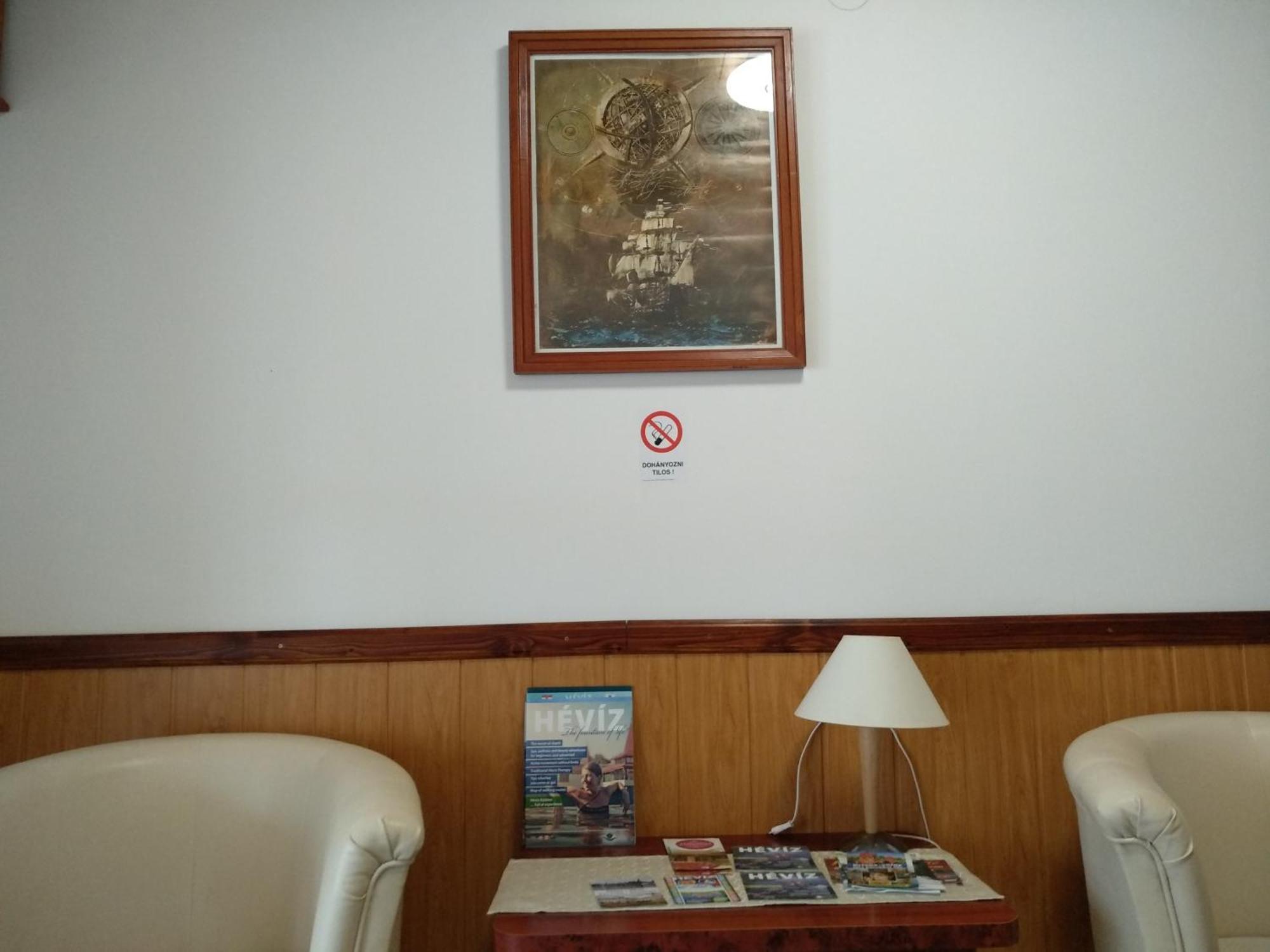 Manor Villa Hévíz Oda fotoğraf